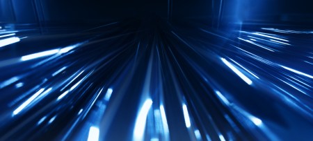 Lichtstrahlen gehen von einem zentralen Punkt aus